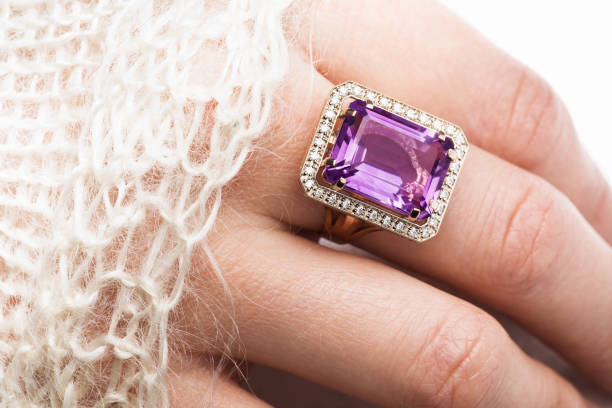 What Are The Benefits Of Wearing An Amethyst Ring On Your Left Hand Finger?